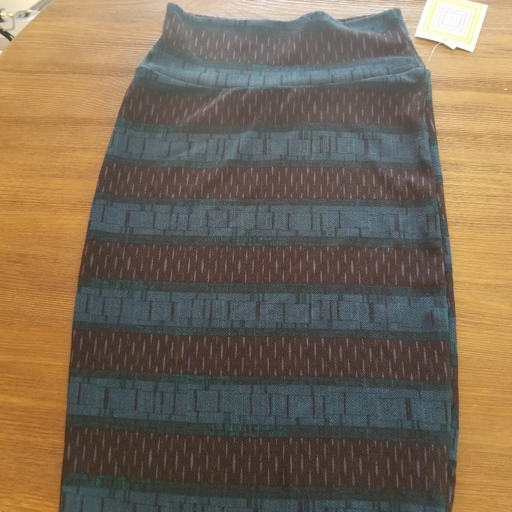 LuLaRoe Cassie - NWT, size Small